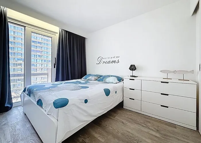 Modern Op 50 Meter De Wandeldijk *